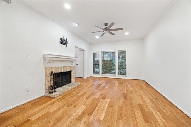 Building Photo - 11711 Memorial Dr