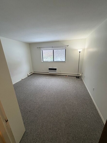 Building Photo - 235 Henry Ave