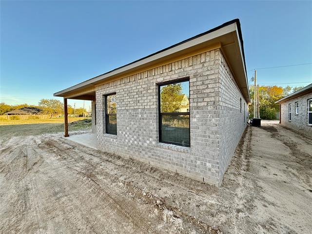 Building Photo - 308 SW 14th St