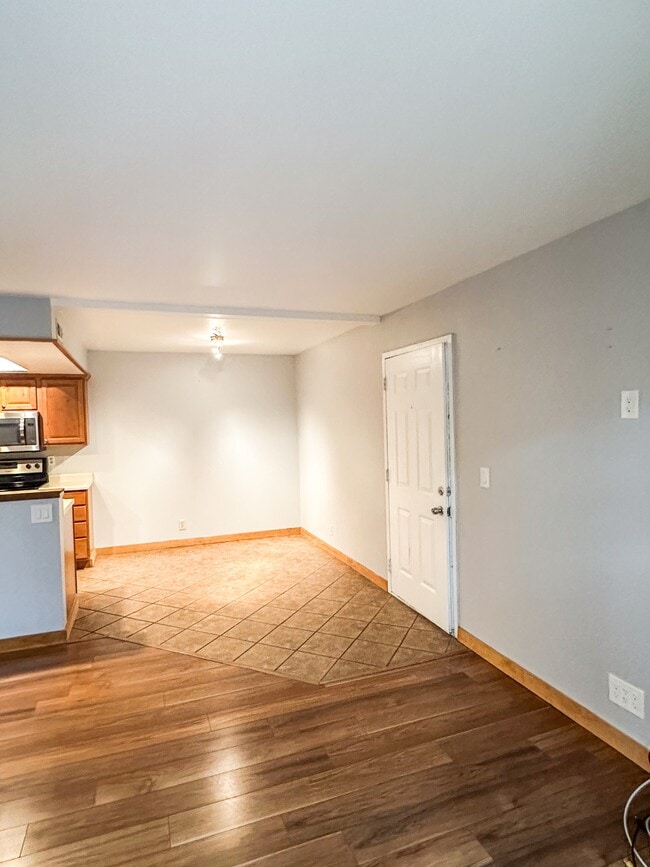 Building Photo - 7204 Station Creek Way