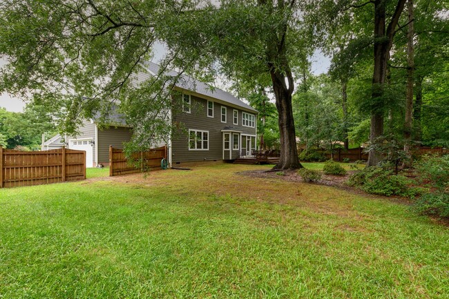 Building Photo - Stunning 4bd/3.5ba Home on Half-Acre Lot J...