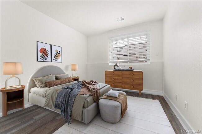 Building Photo - "Charming 2-Bed Condo with Cozy Fireplace in Prime Arvada Location!"