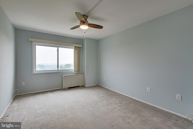 Building Photo - 1111 University Blvd W