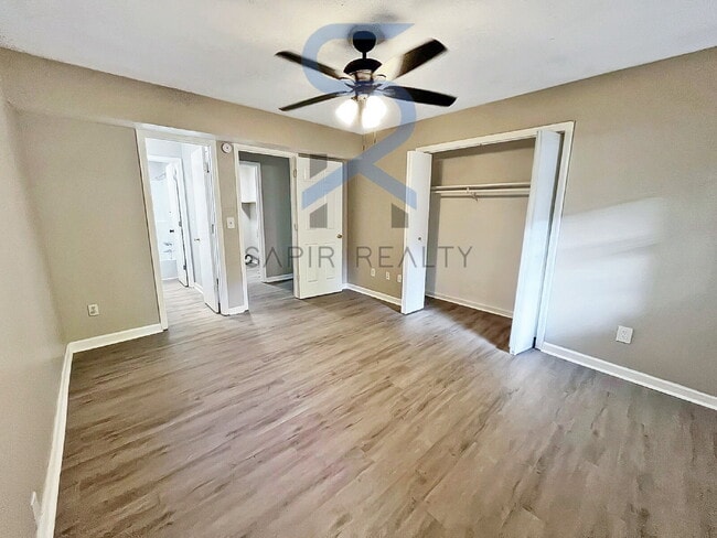 Building Photo - 5341 Ridgemere Ct