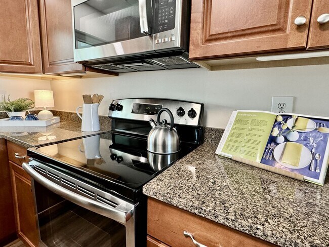 Building Photo - READY 08-26-25!! 3-Bedroom Ranch W/Fenced ...