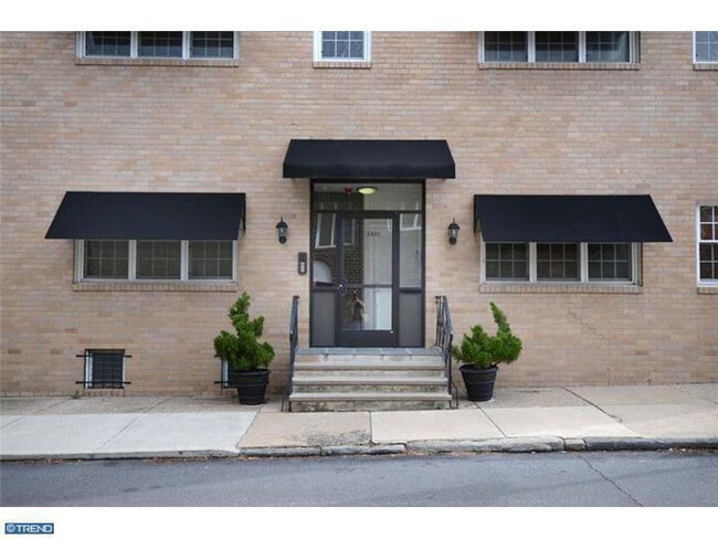 Building Photo - 2531 Lombard St