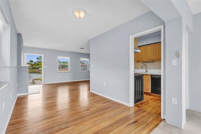 Building Photo - 392 Payne Dr