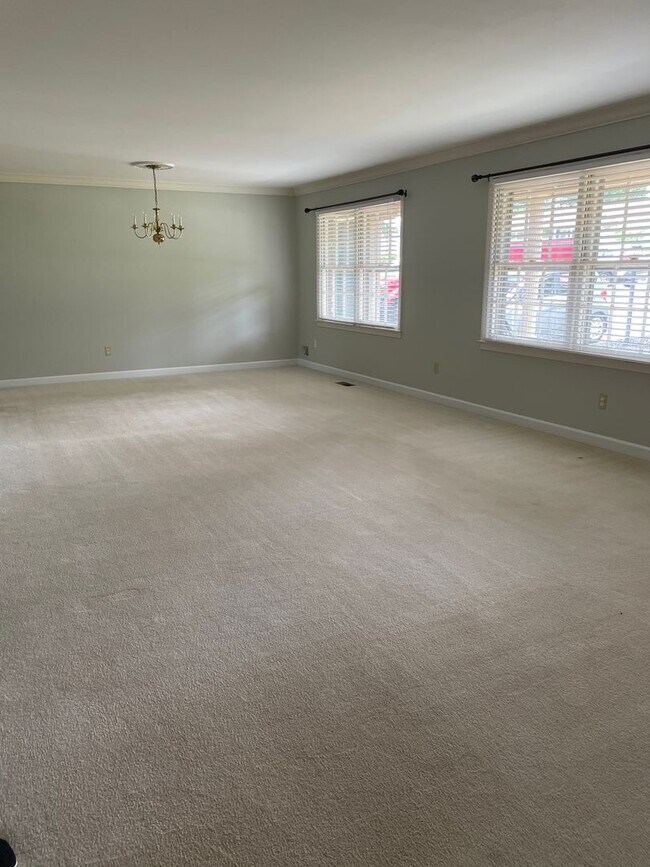 Building Photo - 4 Bedroom 2.5 Ranch Located Near Wade Hampton Boulevard!!
