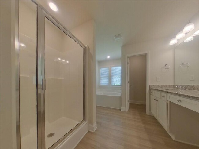 Building Photo - 4272 Bella View Dr