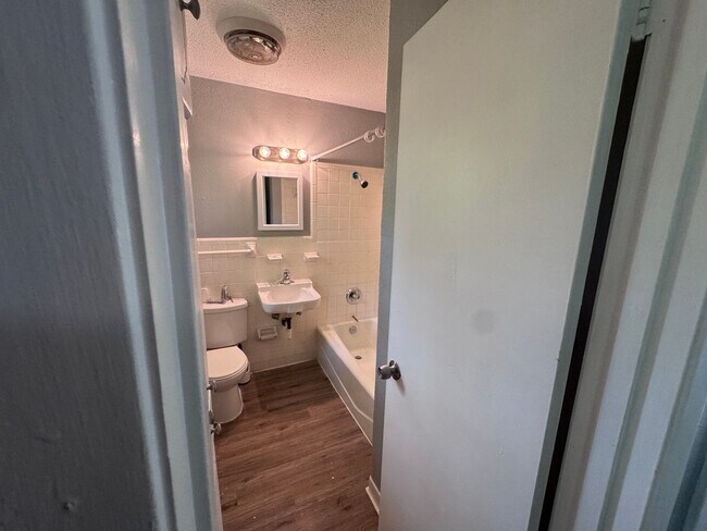 Building Photo - 309 E Dean Ave