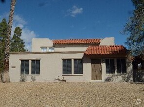 Building Photo - uc17cdoa