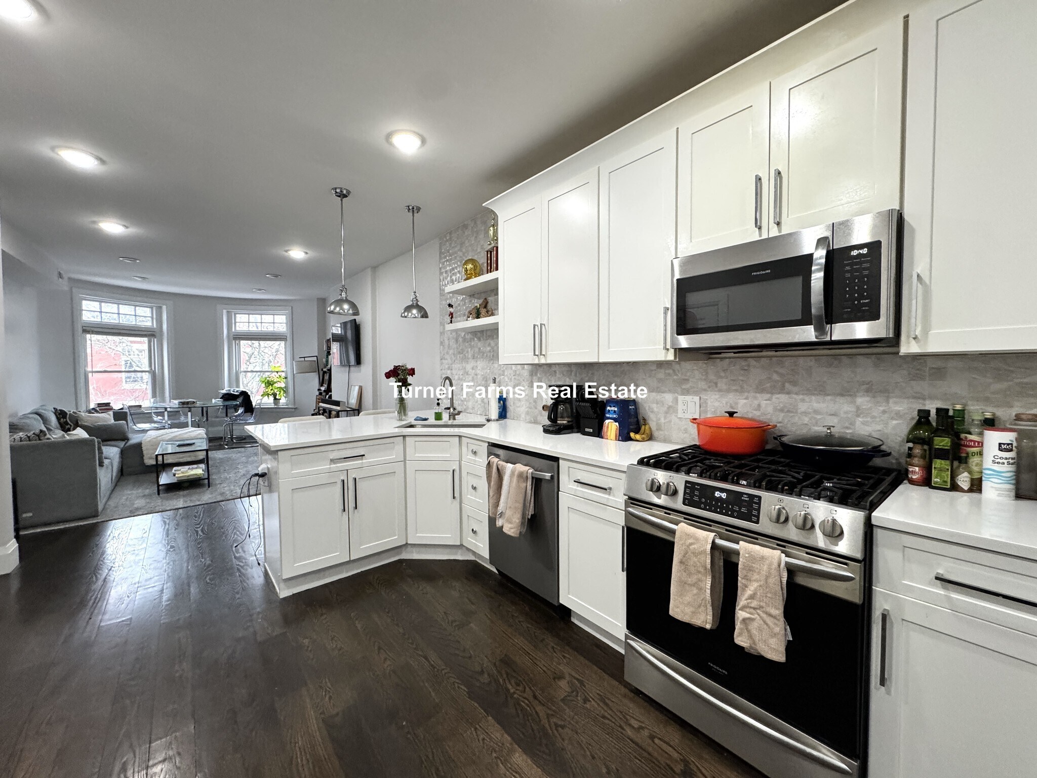 Building Photo - 7 Strathmore Rd