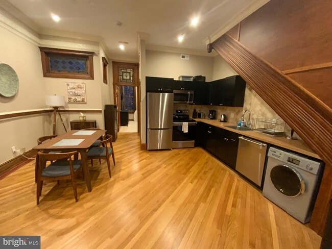 Building Photo - 1837 16th St NW