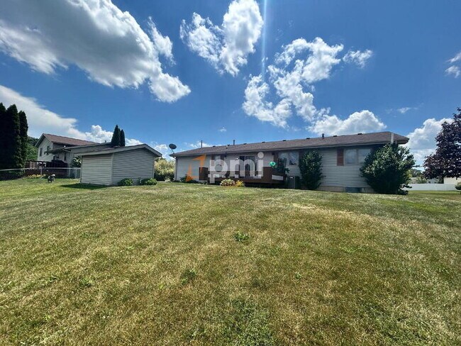 Building Photo - 8781 Calhoun Pl