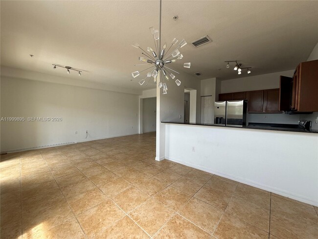 Building Photo - 8800 NW 107 Ct