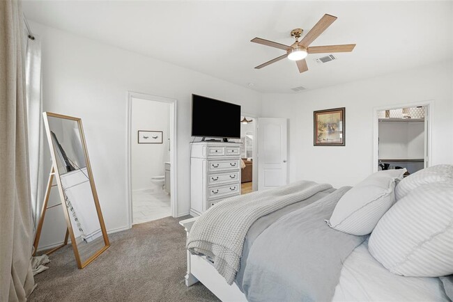 Building Photo - 517 Lady Swiss Ln