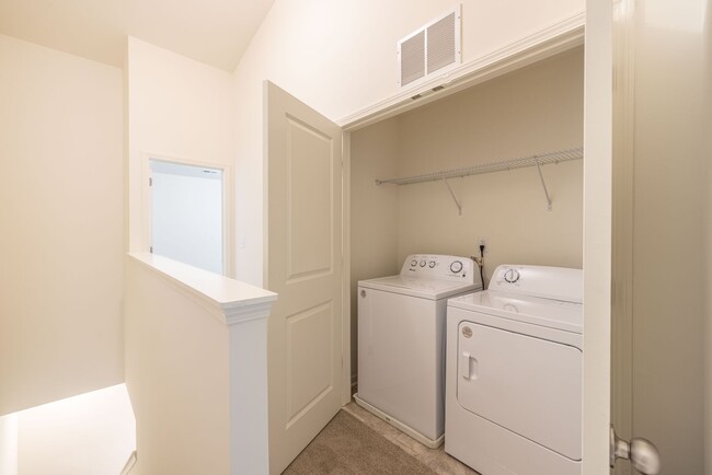 Building Photo - BEAUTIFUL End Unit 2 Bedroom Townhome in Pineville - MOVE IN READY MARCH 2026