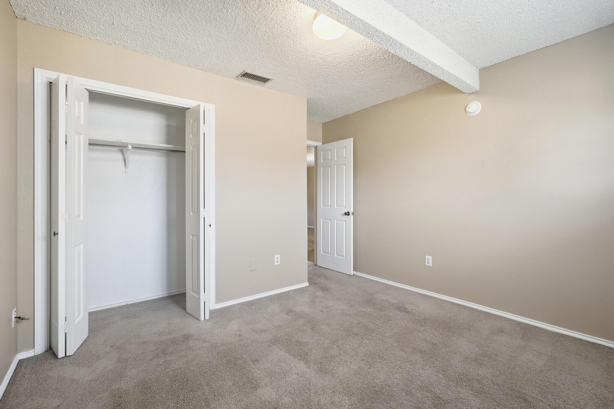 Building Photo - 246 Washington Blvd