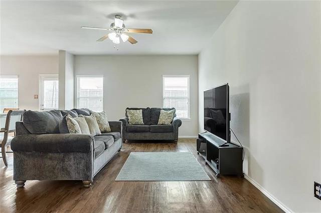 Building Photo - 1402 Bent Grass Dr