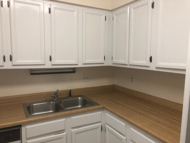 Building Photo - 4101-9 Five Oaks Drive, Durham, NC 27707