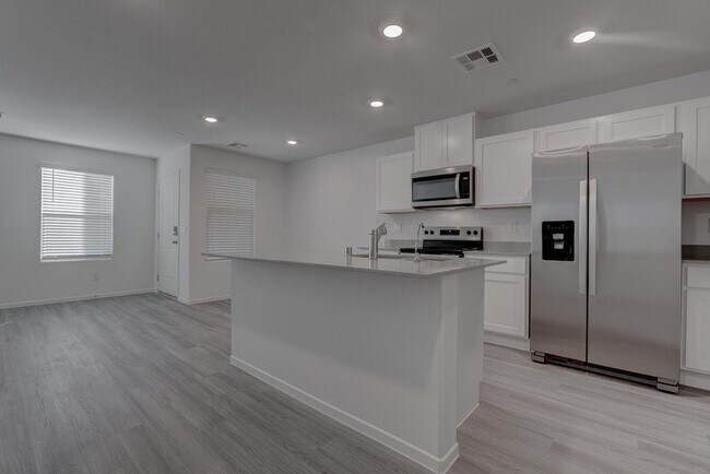 Building Photo - 7371 Craig Cv Ct