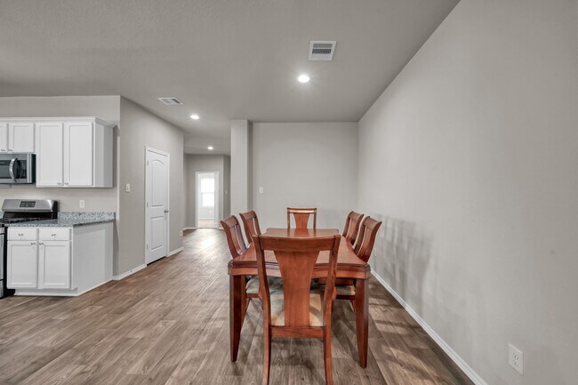 Building Photo - 11331 Dawn Beach Ln