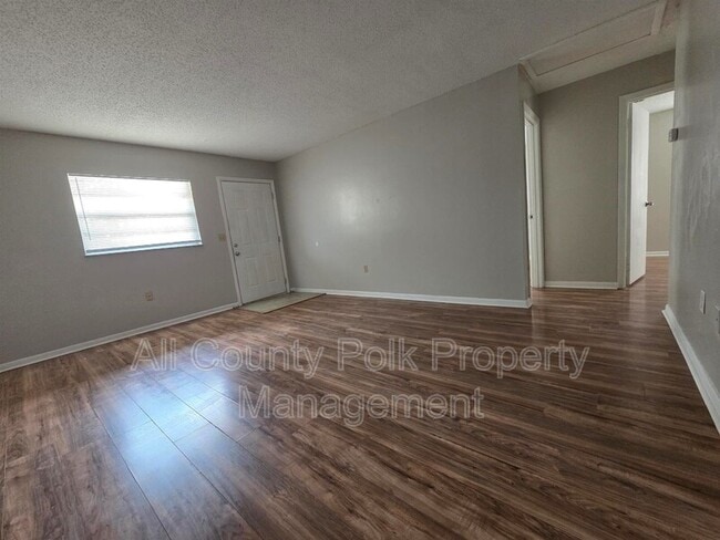 Building Photo - 1422 Moonlite Dr