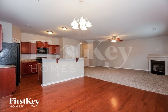Building Photo - 2528 Woodsorrel Ln