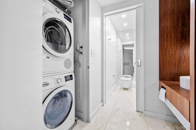 Building Photo - 322 W 57th St