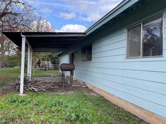 Building Photo - 5506 Gloucester Ln