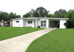 Building Photo - Spacious 3-Bedroom Home Off Fairfield – Pe...