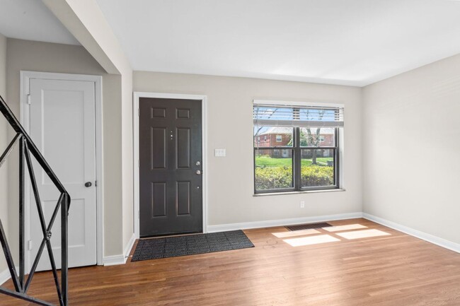 Building Photo - 638 Blenheim Rd