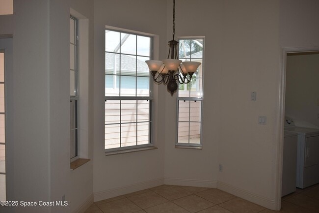 Building Photo - 1170 Eleuthera Dr NE