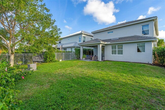 Building Photo - 3813 Greenway Dr