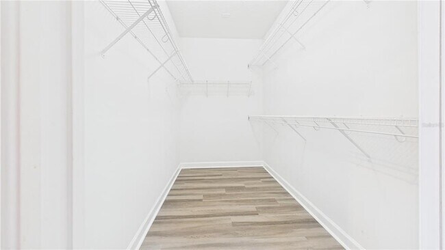 Building Photo - 505 S Tampania Ave