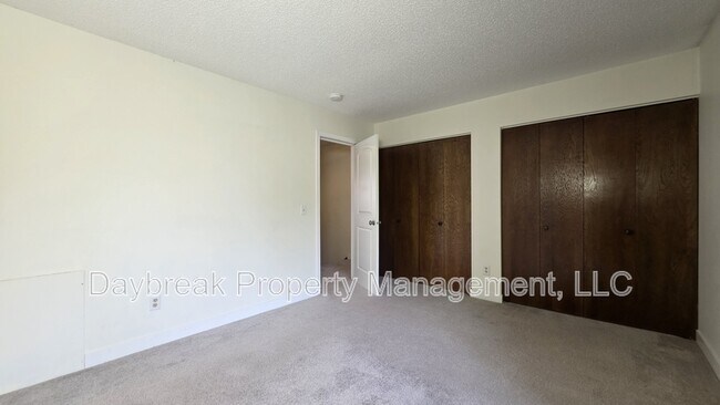 Building Photo - 2229 4th Ave S