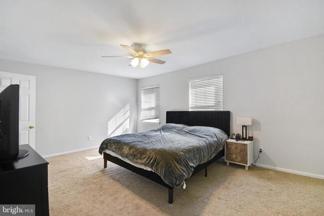 Building Photo - 308 Kidwelly Ct