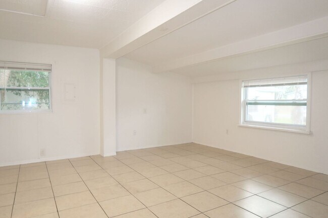 Building Photo - 4829 6th St