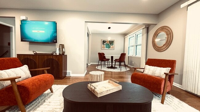 Building Photo - 9323 80th Ct