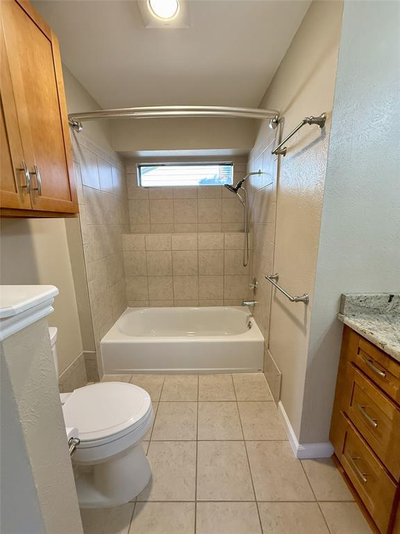 Building Photo - 3814 Stonecroft Dr