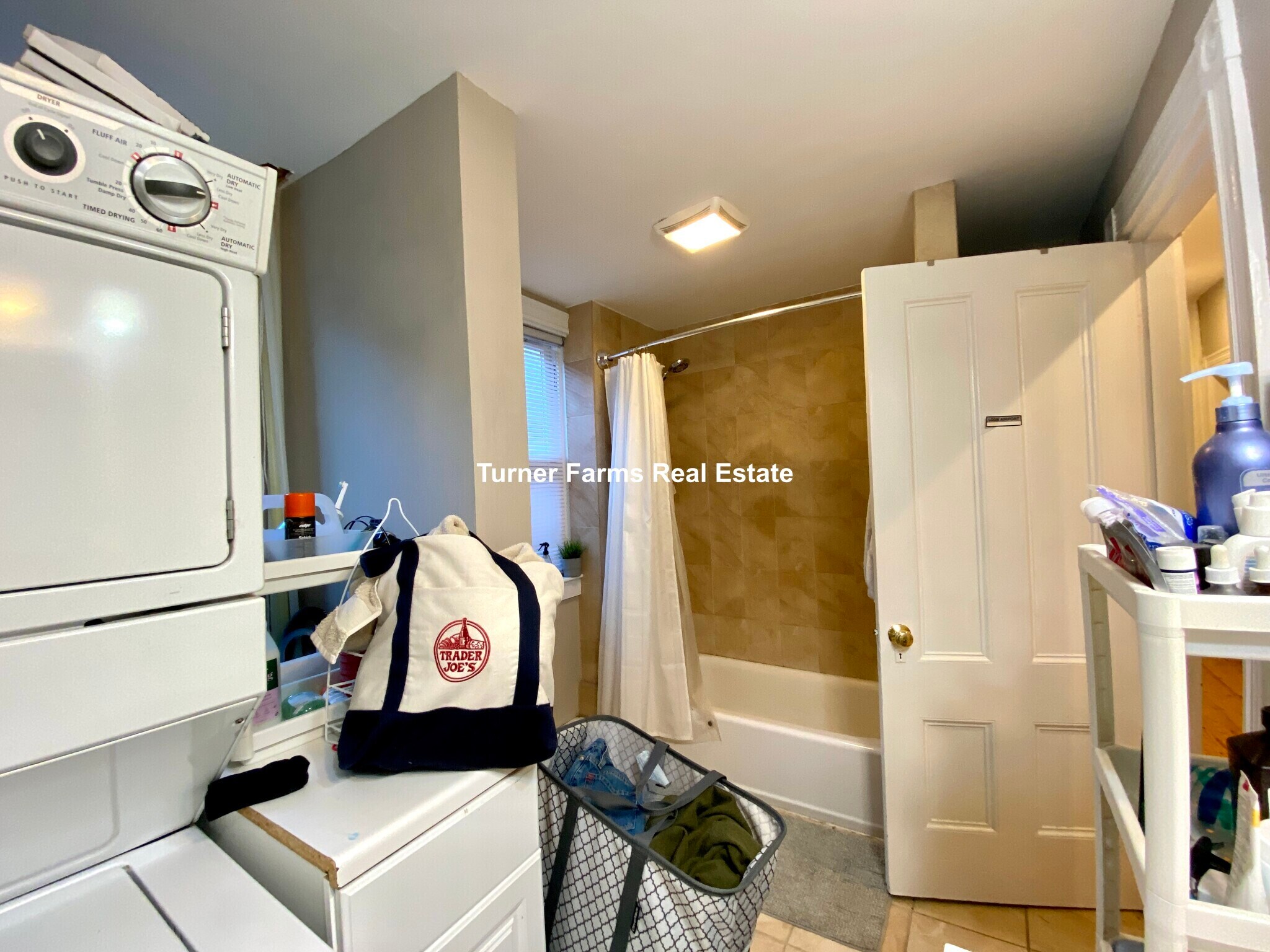 Building Photo - 13 Sachem St