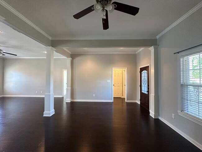 Building Photo - Stunning 4 Bed 3 Bath Home in WHISD!