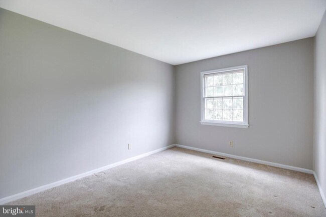 Building Photo - 322 Clay St