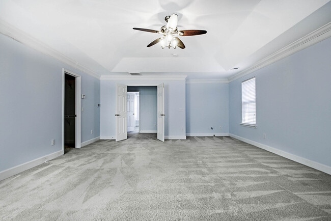 Building Photo - 27 Pin Oak Ln