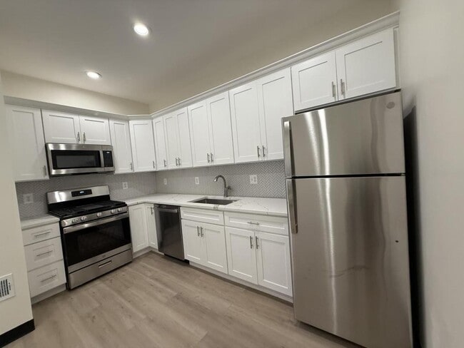Building Photo - 2078 Druid Park Dr