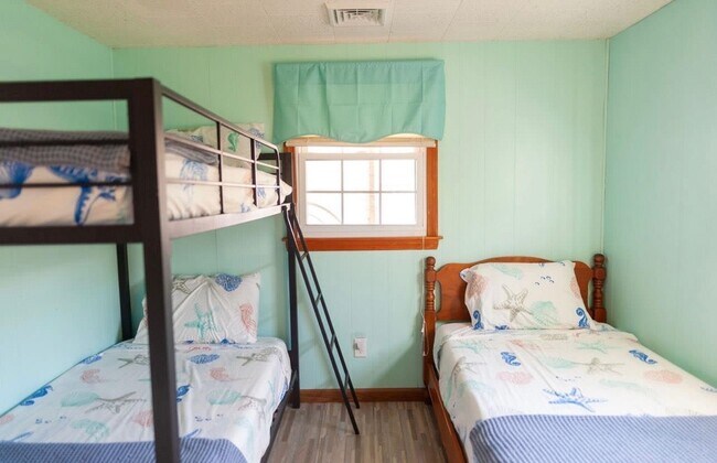 Building Photo - 226 Ocean Blvd