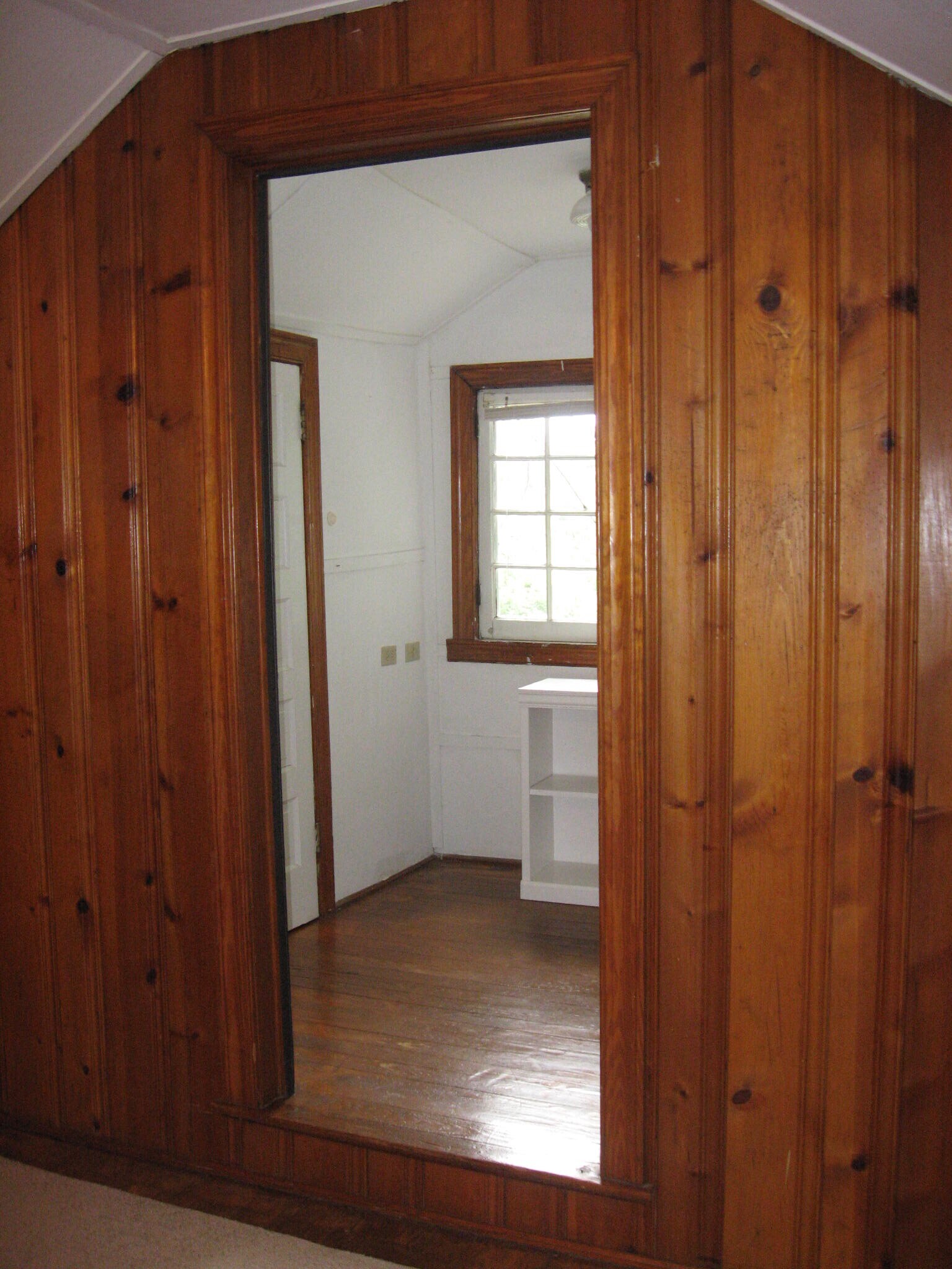 Building Photo - 210 Todd Ave