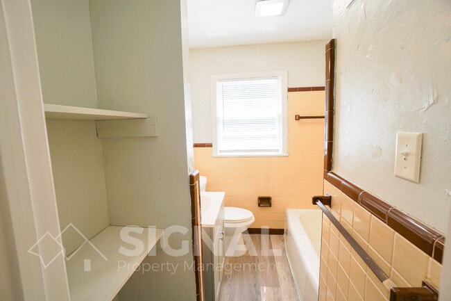 Building Photo - 1209 Lynn Acres Dr