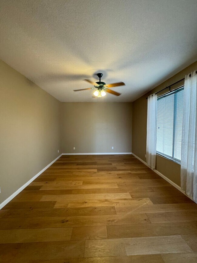 Building Photo - 5415 W Buffalo St