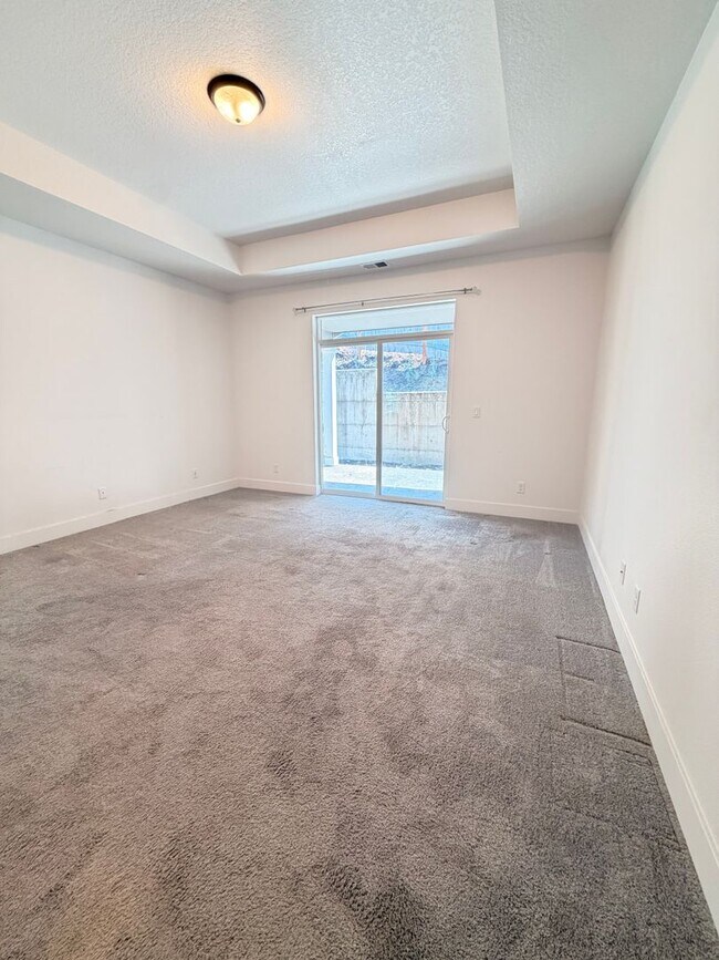 Building Photo - 3481 Snowberry Rd